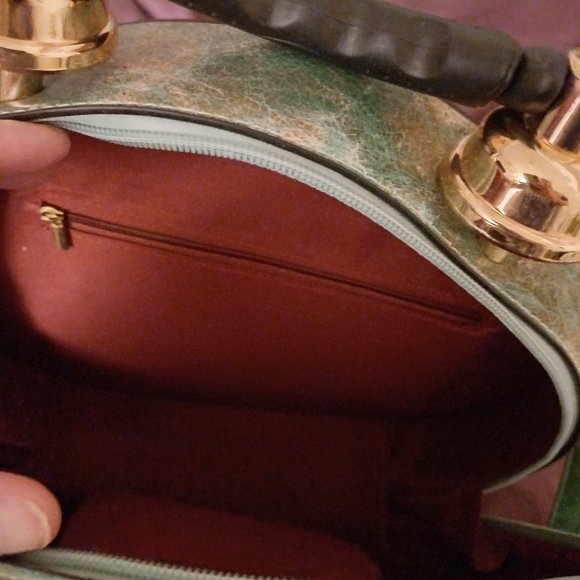 Unique, charming PU vegan leather clock bag - Picture 2 of 6